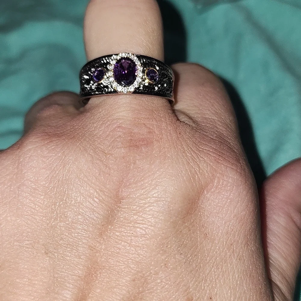 The Hestia Ring Amethyst Cubic Zirconia On Gold&Rhodium Plating Size 11 FP $35 - Picture 6 of 6